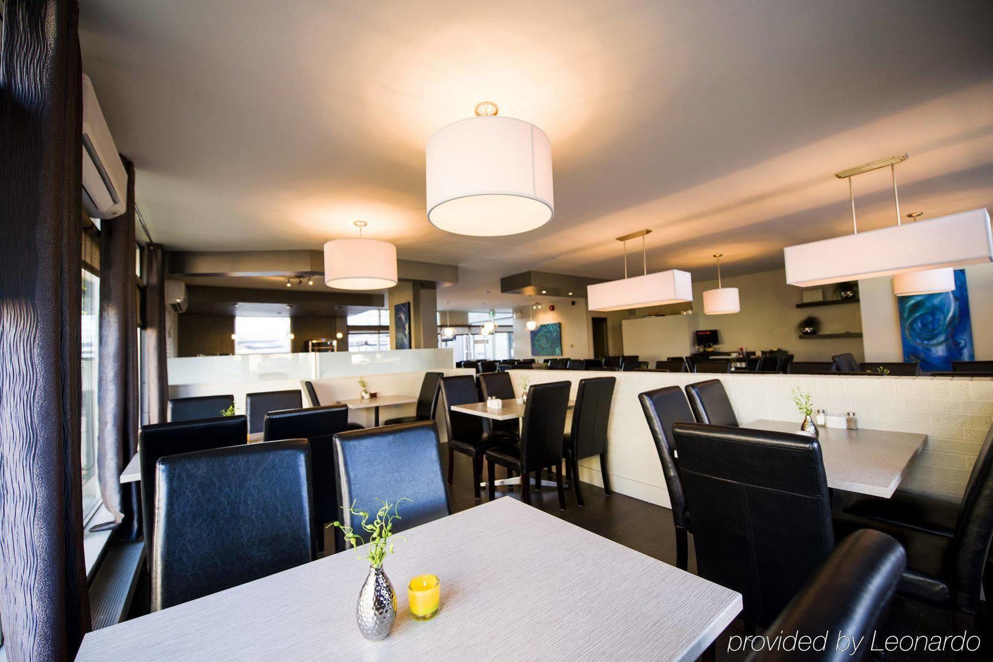 V Hotel & Suites Μόνκτον Εξωτερικό φωτογραφία